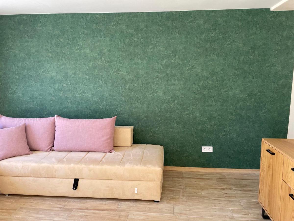 Totina Apartments Zavazna Poruba ภายนอก รูปภาพ