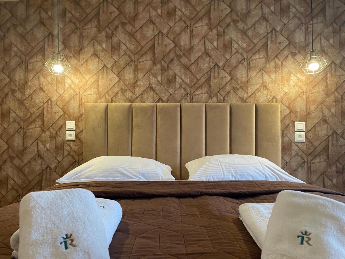 Totina Apartments Zavazna Poruba ภายนอก รูปภาพ