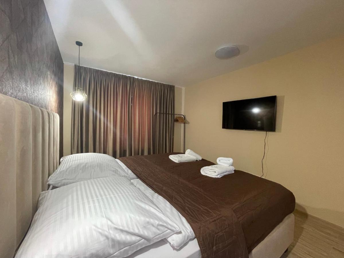 Totina Apartments Zavazna Poruba ภายนอก รูปภาพ