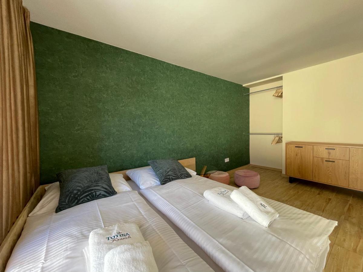 Totina Apartments Zavazna Poruba ภายนอก รูปภาพ