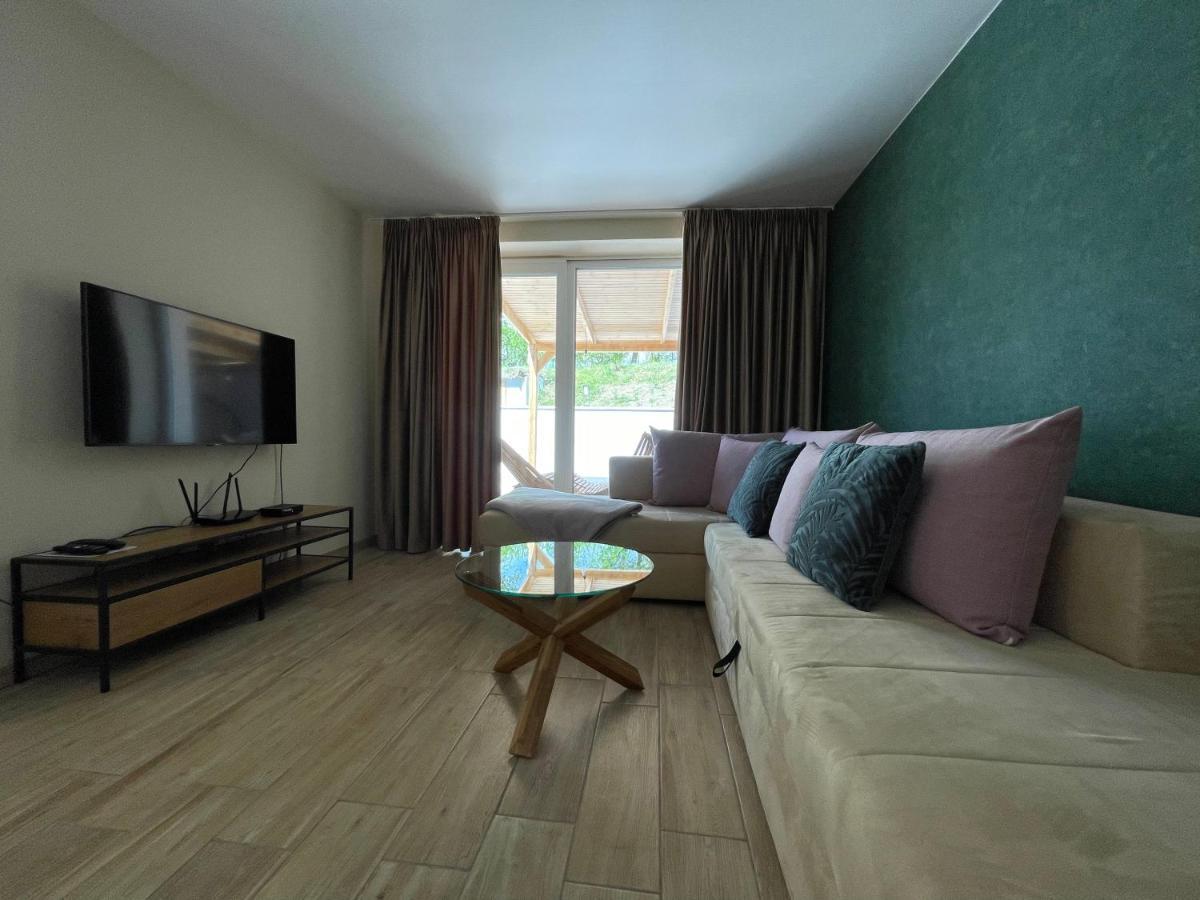 Totina Apartments Zavazna Poruba ภายนอก รูปภาพ